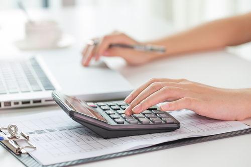 代辦貸款申報有風(fēng)險，銀保監(jiān)會提示保護(hù)個人資金安全